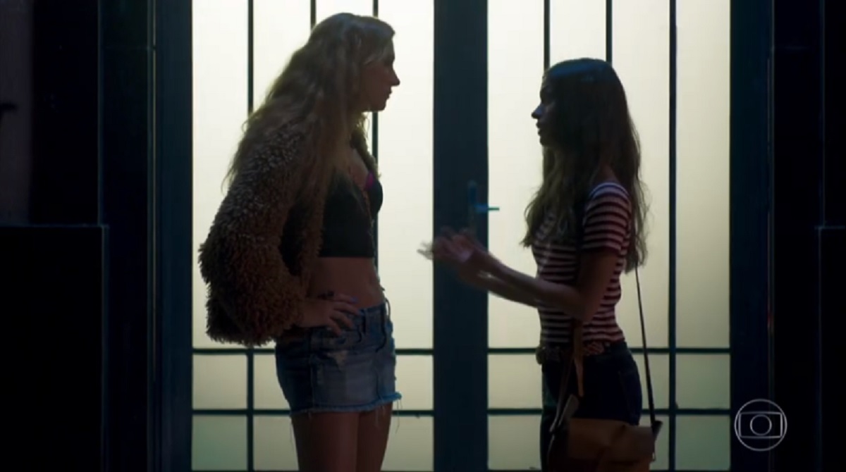 Sabrina (Carol Garcia) e Edilene (Cynthia Senek), de A Dona do Pedaço
