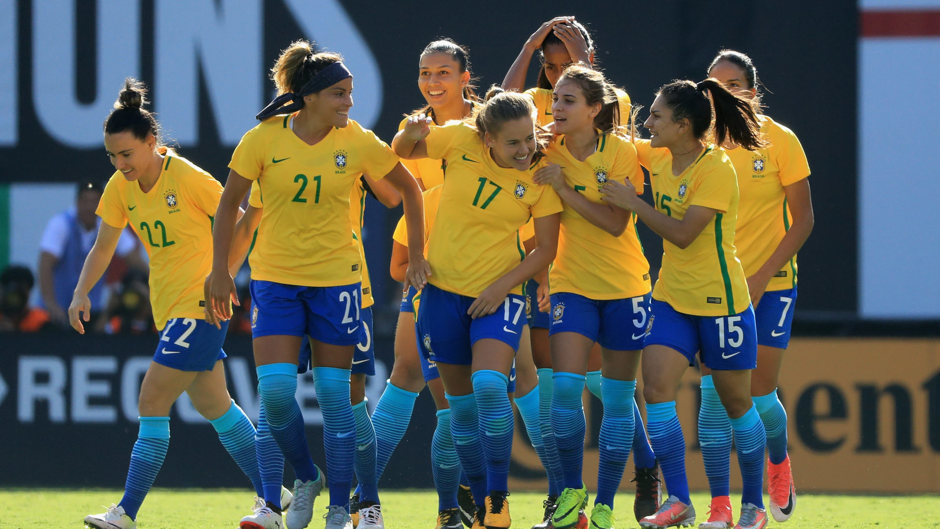 Seleção feminina de futebol