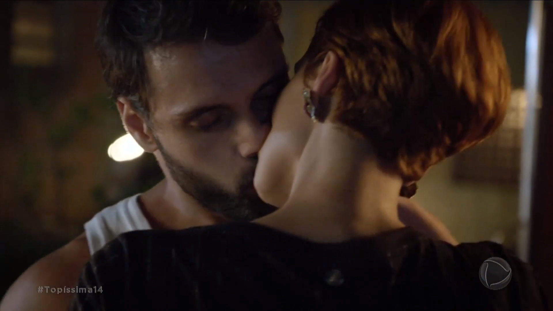 Sophia (Camila Queiroz) e Antônio (Felipe Cunha) em Topíssima