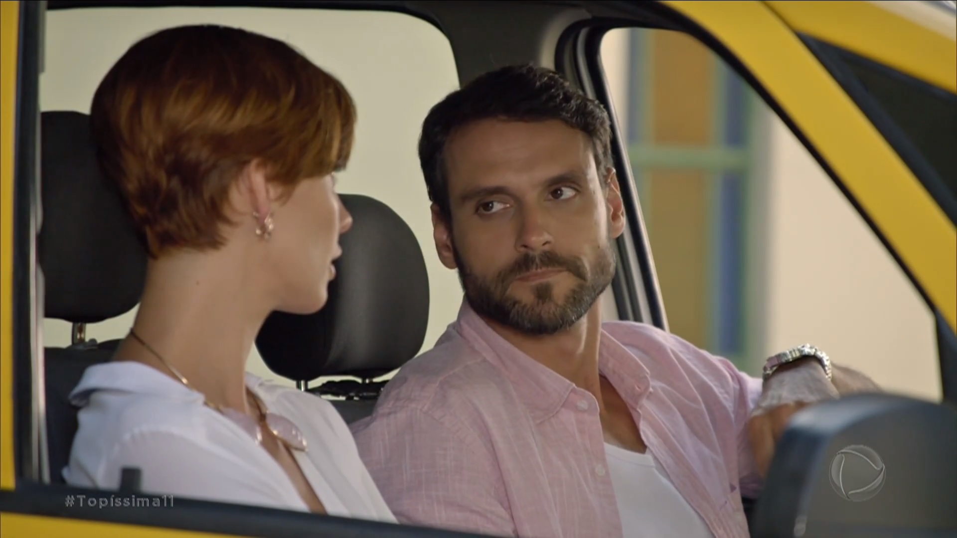Sophia (Camila Queiroz) e Antônio (Felipe Cunha) em Topíssima