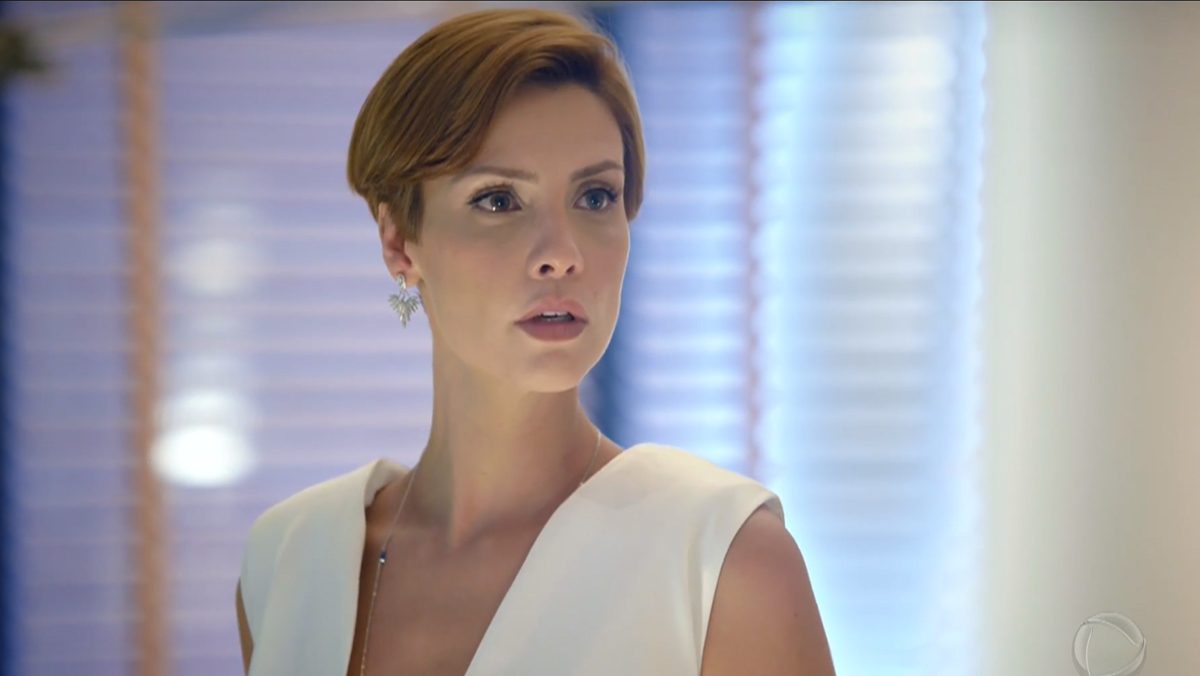 Sophia (Camila Rodrigues) em Topíssima