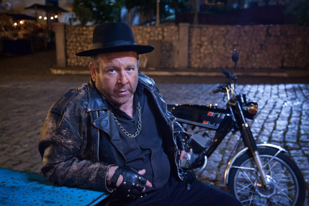 Tony (Charles Paraventi) em Cine Holliúdy