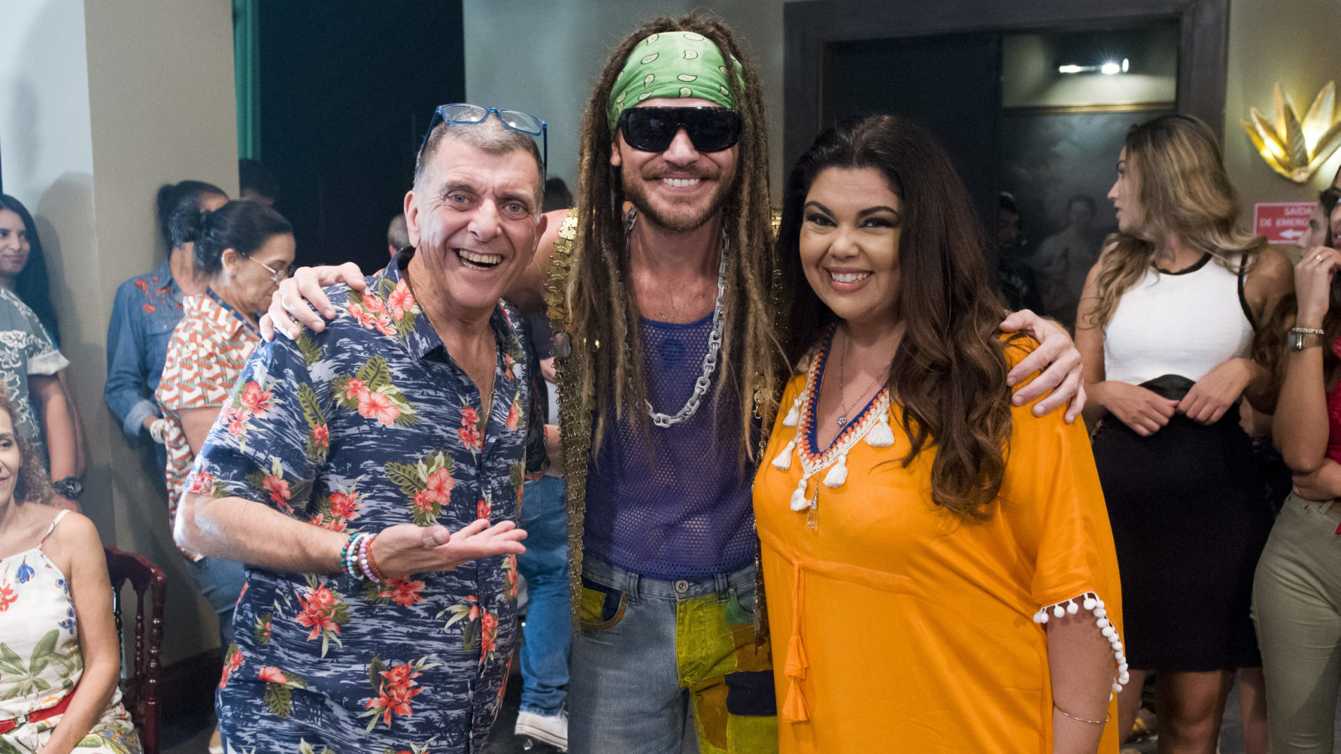O diretor Jorge Fernando, de Verão 90, com Emilio Dantas e Fabiana Karla