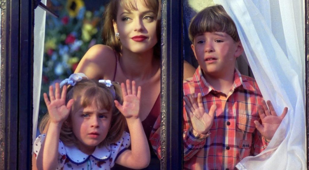 Gabriela Spanic viveu as gêmeas Paola Bracho e Paulina na história de Carlos Romero