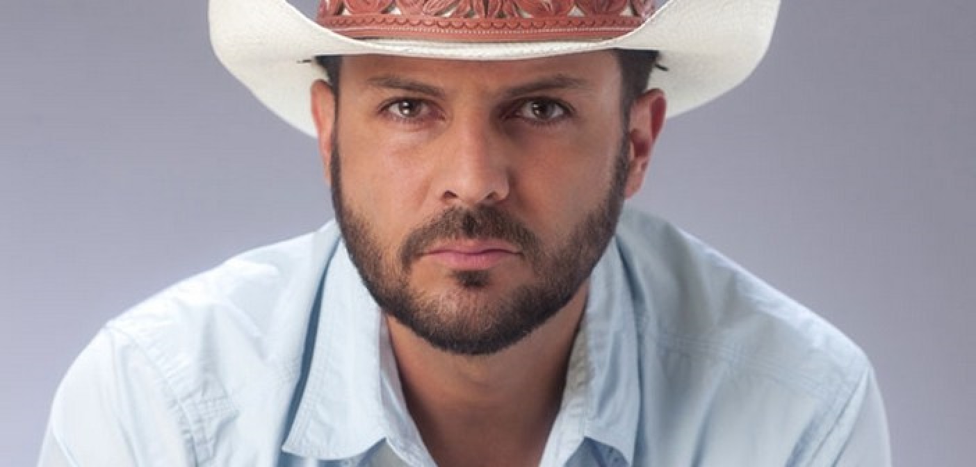 Fabián Robles interpreta Elias em A Que Não Podia Amar (Divulgação / SBT)