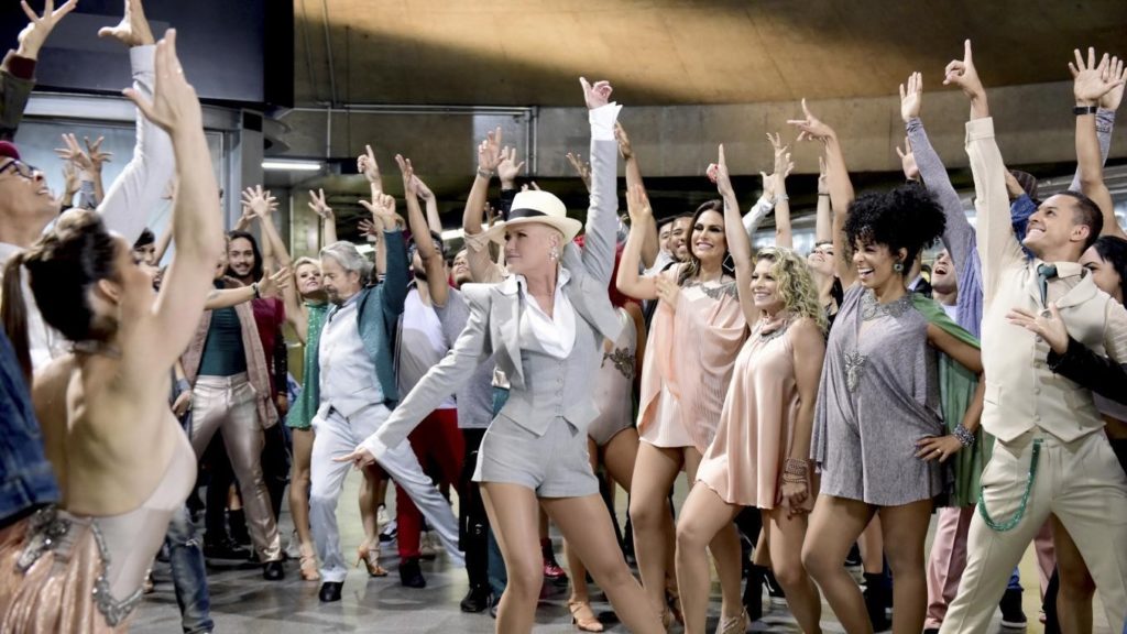 Xuxa Meneghel na abertura do Dancing Brasil 5
