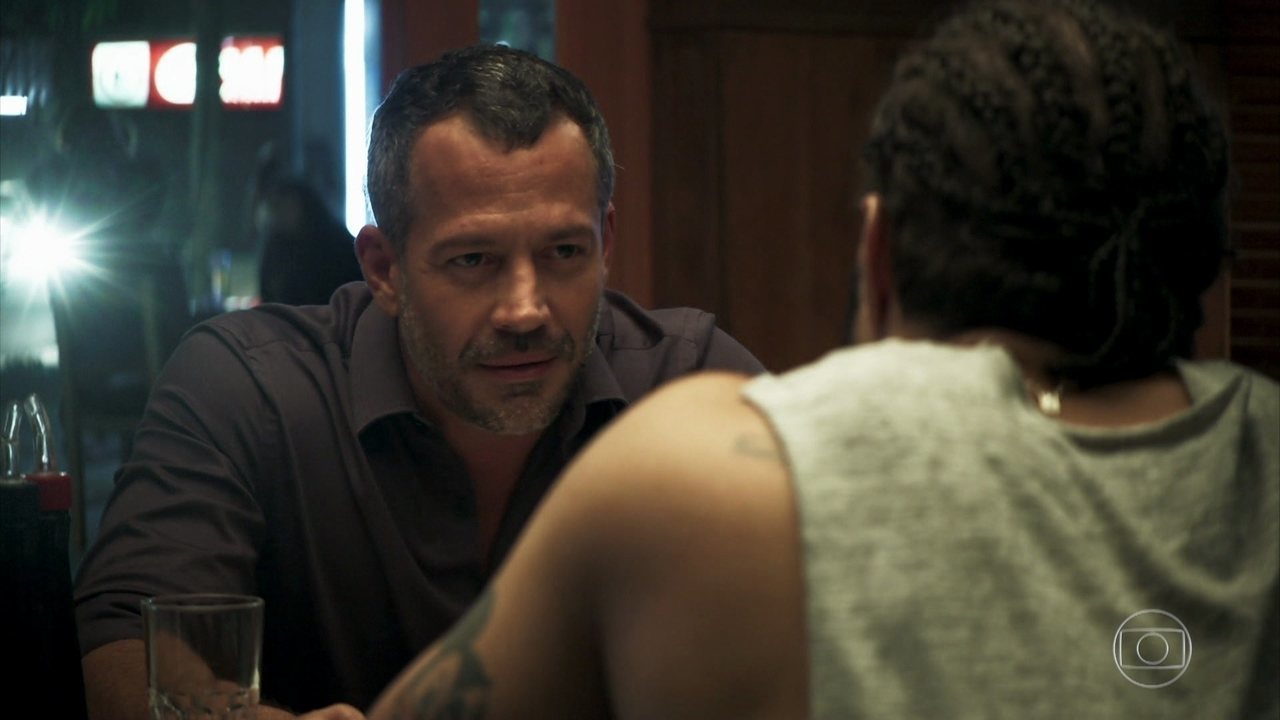 Agno (Malvino Salvador) e Rock (Caio Castro) em A Dona do Pedaço