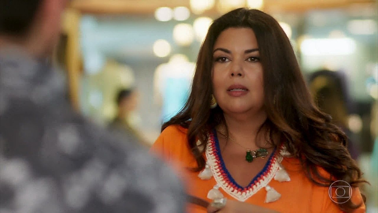 Álamo (Marcos Veras) e Madá (Fabiana Karla) em Verão 90