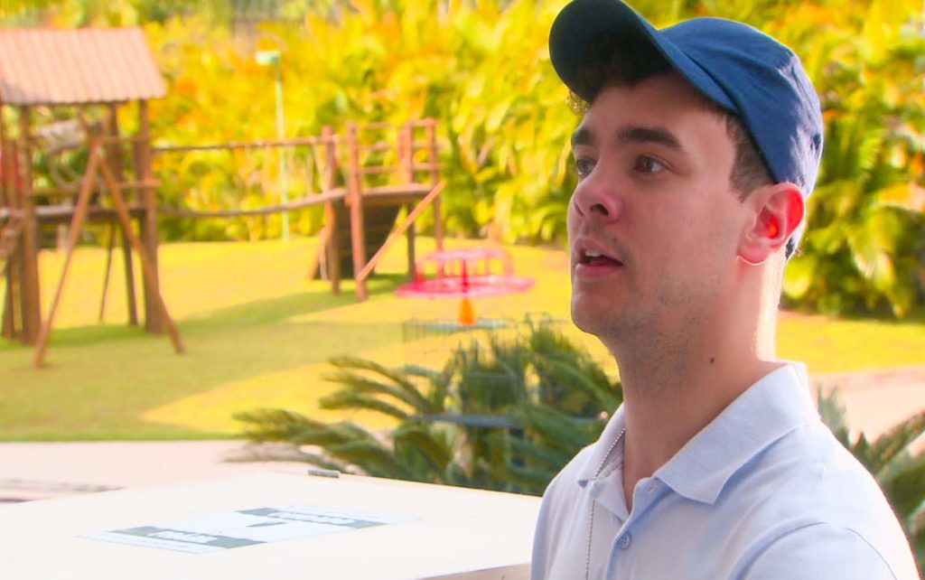 Lucas Papp como Mosquito em As Aventuras de Poliana (Divulgação / SBT)