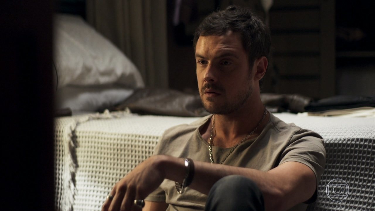 Chiclete (Sergio Guizé) em A Dona do Pedaço