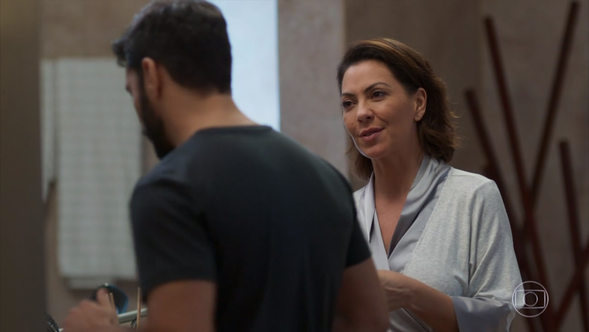Diogo (Armando Babaioff) e Nana (Fabíula Nascimento) em Bom Sucesso