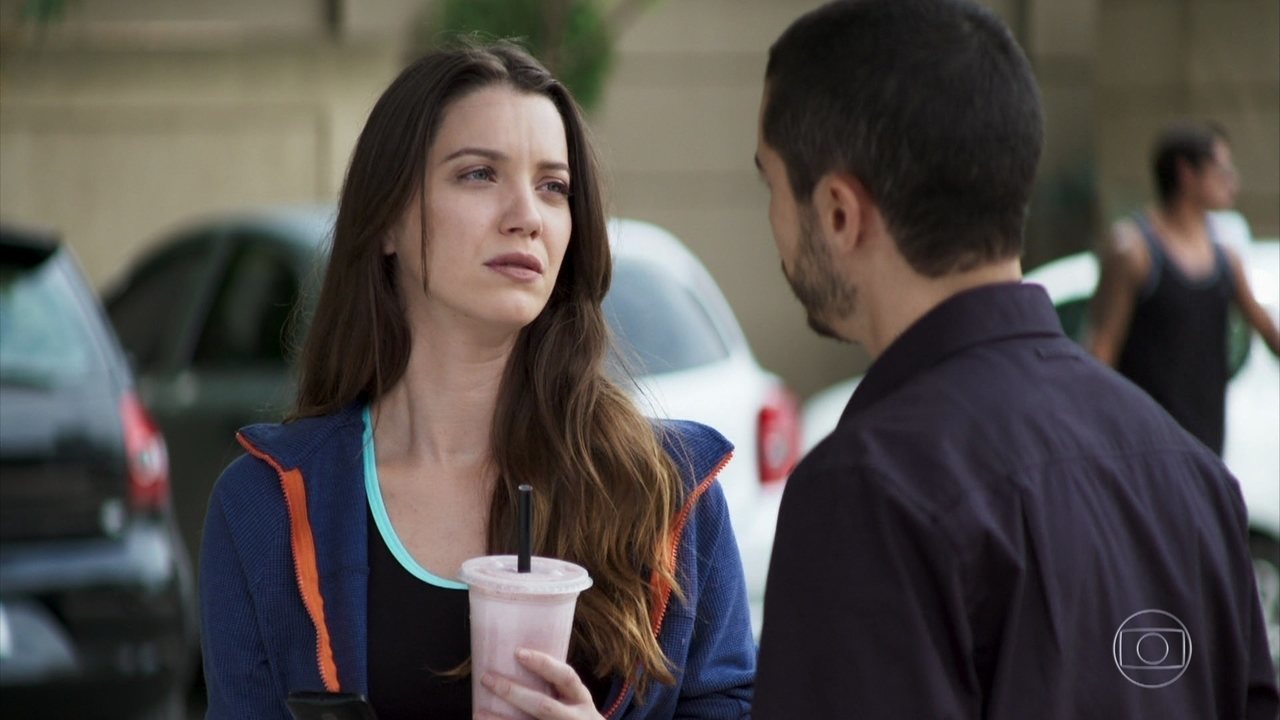 Fabiana (Nathália Dill) e Camilo (Lee Taylor) em A Dona do Pedaço