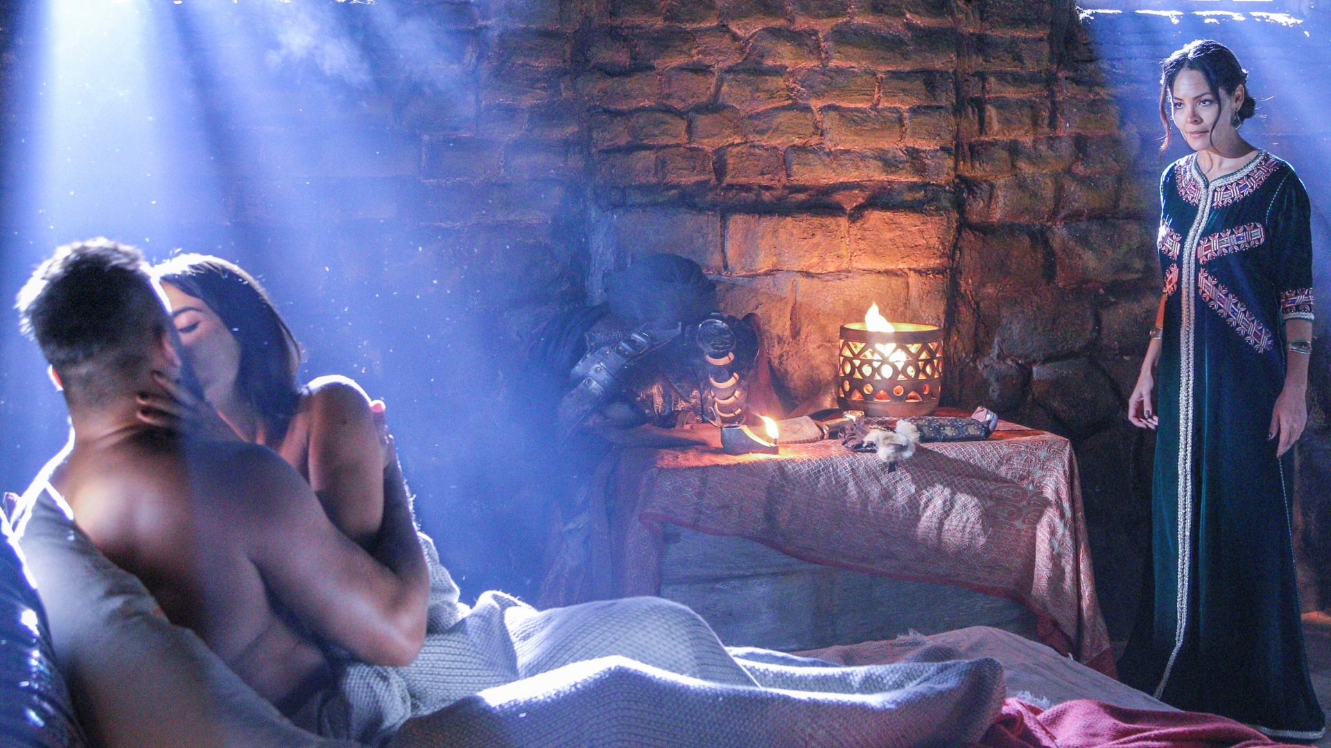 Hannibal (Rafael Sardão), Anaid (Brendha Haddad) e Getúlia (Hylka Maria) em Jezabel