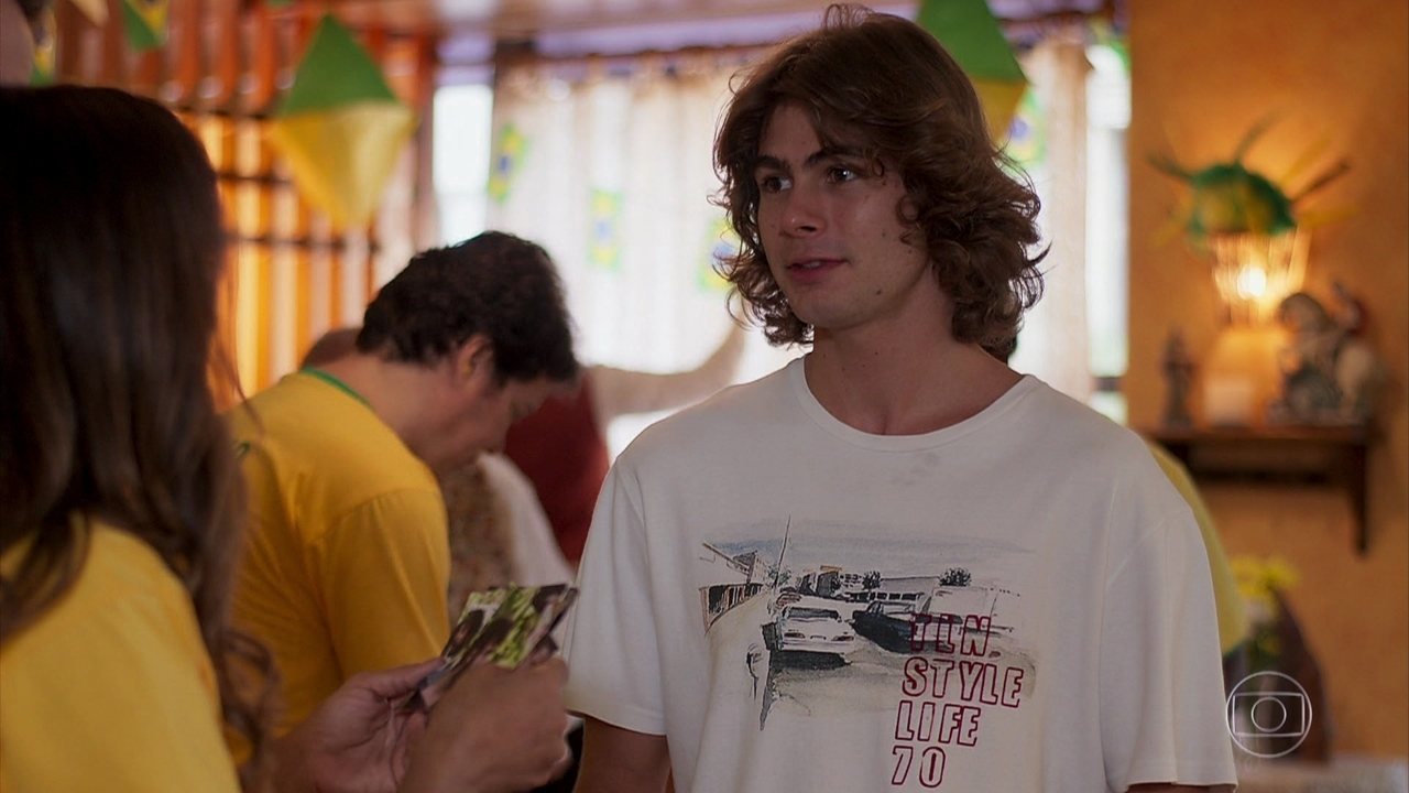 João (Rafael Vitti) em Verão 90