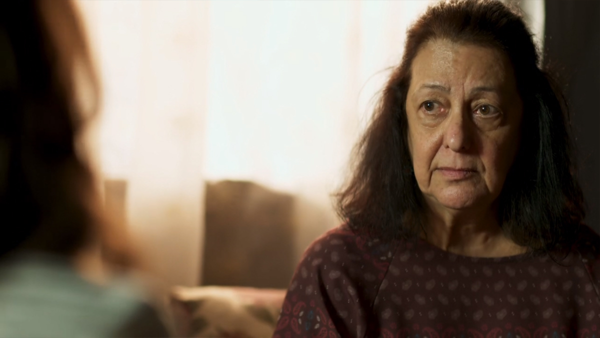 Lara (Rosanne Mulholland) e Dona Isaura (Anja Bittencourt) em Malhação