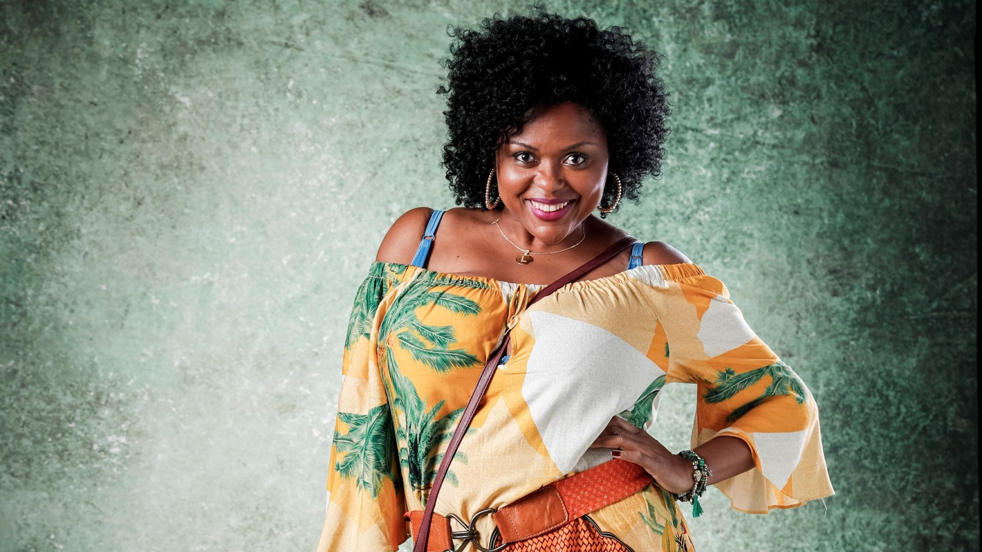 Lulu é interpretada por Carla Cristina Cardoso em Bom Sucesso