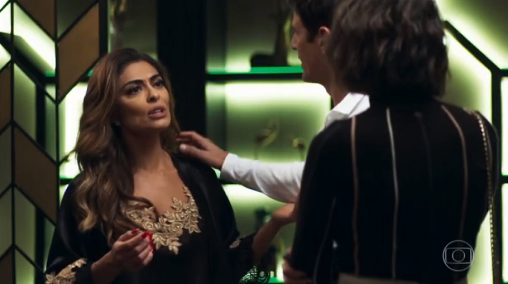 Maria da Paz (Juliana Paes), Régis (Reynaldo Gianecchini) e Josiane (Agatha Moreira), de A Dona do Pedaço