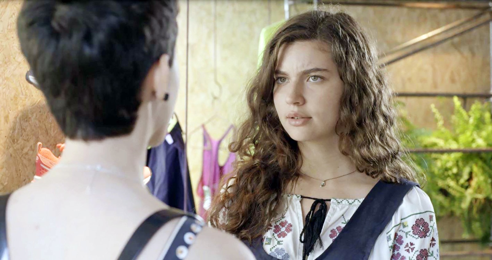 Martinha (Beatriz Damini) e Rita (Alanis Guillen) em Malhação