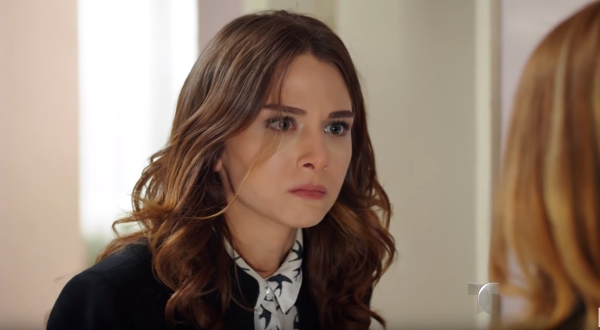 Ezgi Asaroglu interpreta Bahar em Minha Vida na Band