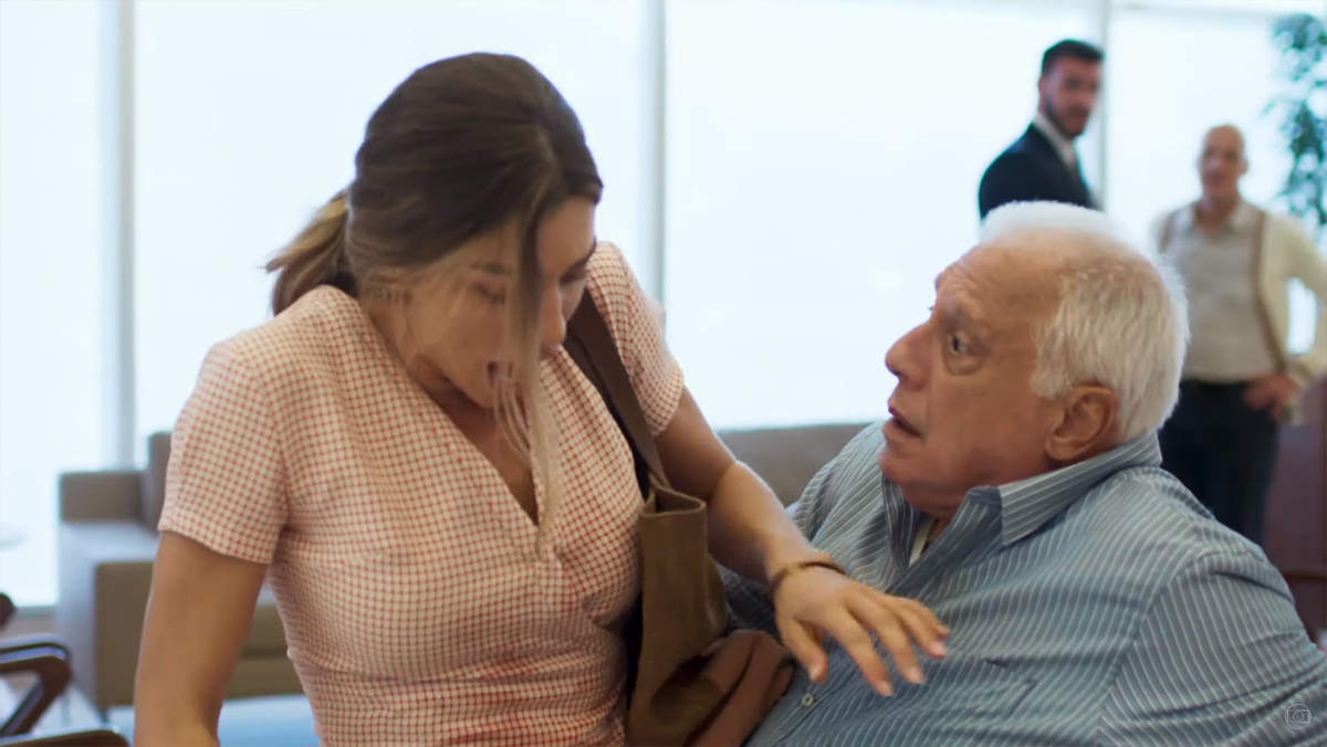 Paloma (Grazi Massafera) e Alberto (Antônio Fagundes) em Bom Sucesso