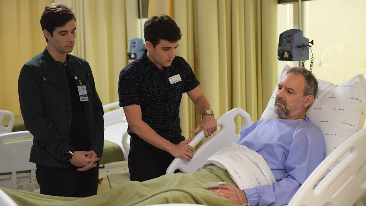 Paulo Roberto (Floriano Peixoto), Rafael (Marcelo Rodrigues Filho) e Vitor (Vitor Novello) em Topíssima