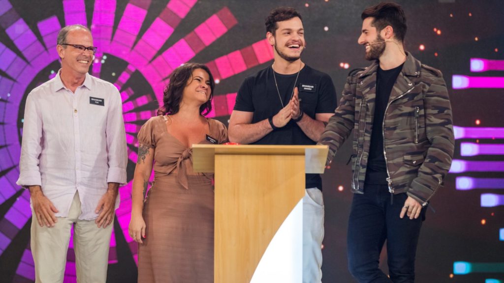 Alok e sua família no programa Tamanho Família