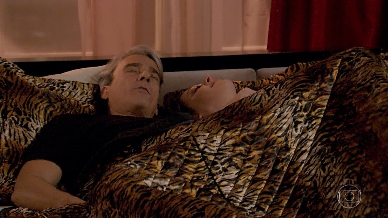 Quinzão (Alexandre Borges) e Lidiane (Claudia Raia) em Verão 90