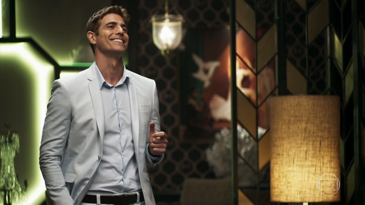 Régis (Reynaldo Gianecchini) em A Dona do Pedaço