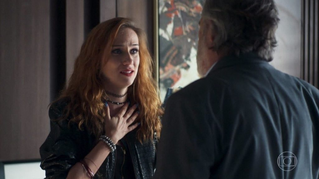 Sabrina (Carol Garcia) e Otávio (José de Abreu) em A Dona do Pedaço