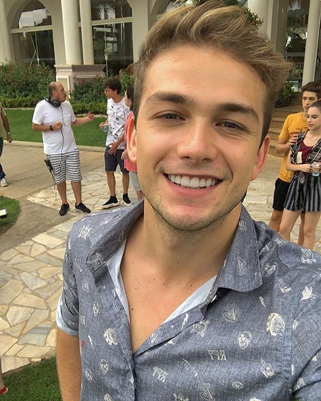 Vincenzo Richy durante intervalo das gravações de As Aventuras de Poliana