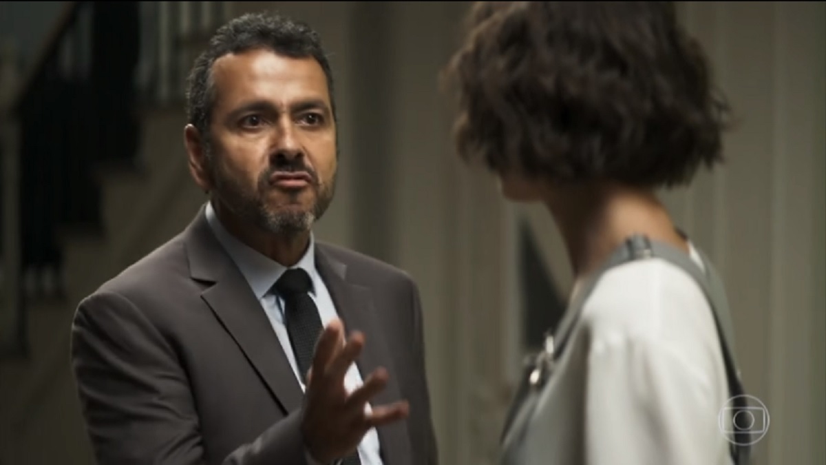 Amadeu (Marcos Palmeira) e Josiane (Agatha Moreira), de A Dona do Pedaço