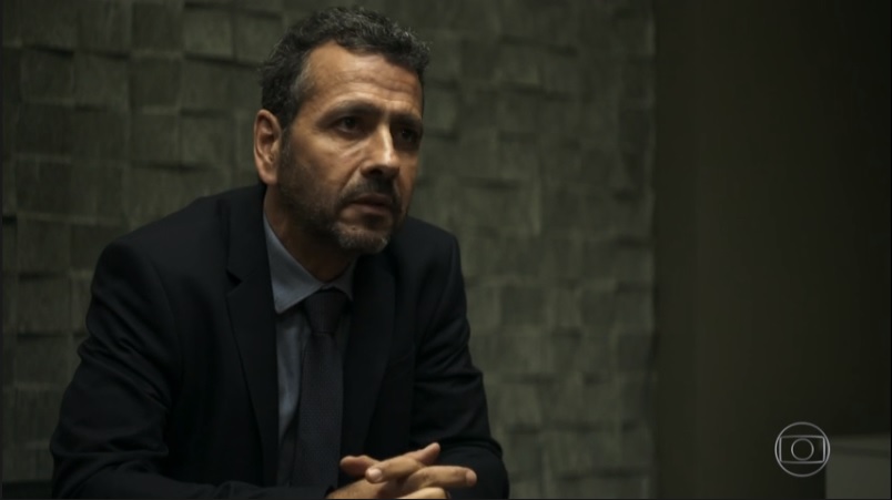 Amadeu (Marcos Palmeira), de A Dona do Pedaço