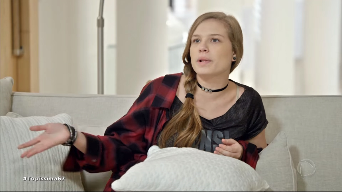 Andrea (Letícia Peroni) em Topíssima