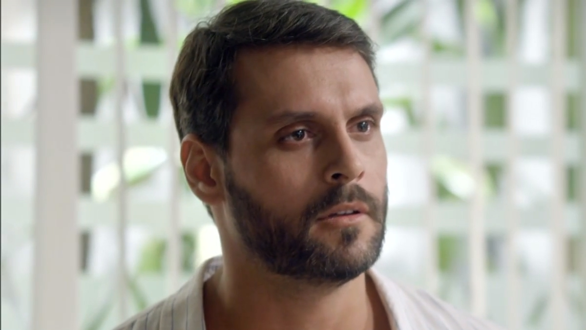 Antonio (Felipe Cunha) em Topíssima