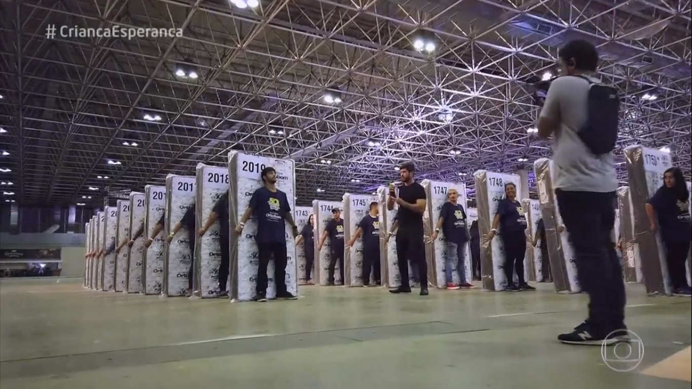 Dominó humano do Caldeirão do Huck