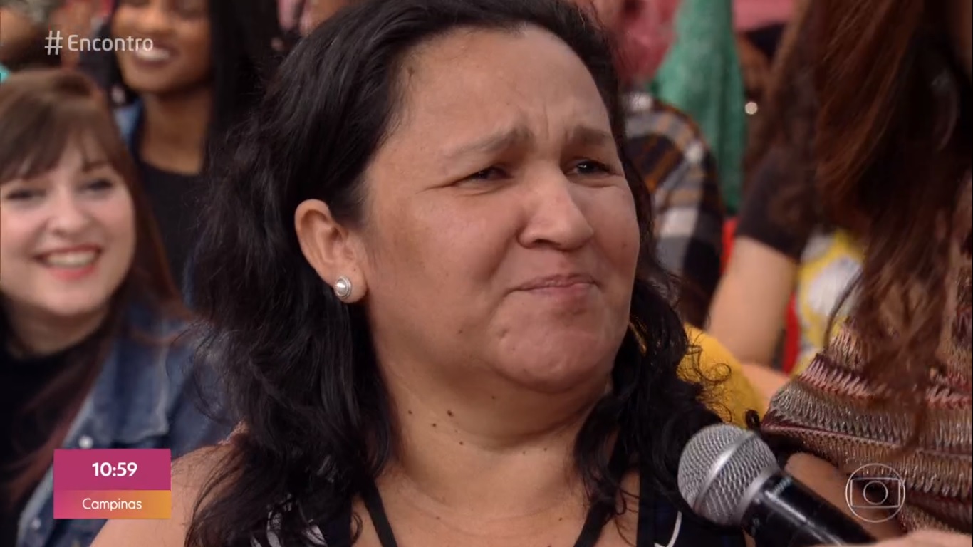 Mulher da plateia do Encontro não aprovou café oferecido por Fátima
