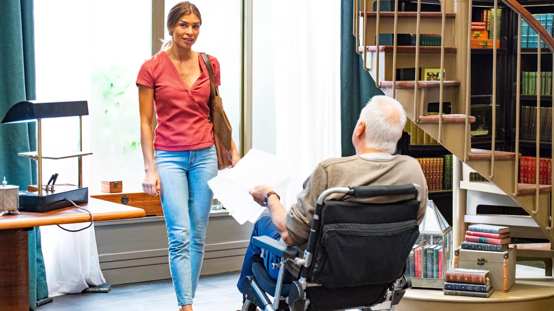Paloma (Grazi Massafera) e Alberto (Antônio Fagundes) em Bom Sucesso