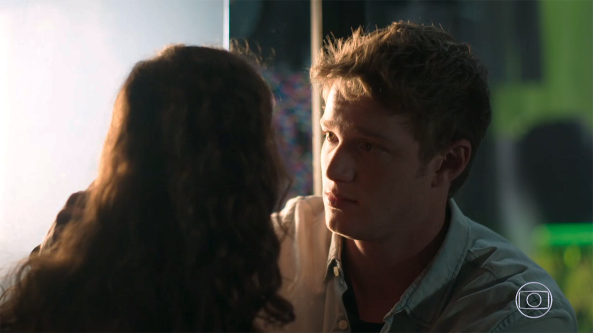 Rita (Alanis Guillen) e Filipe (Pedro Novaes) em Malhação