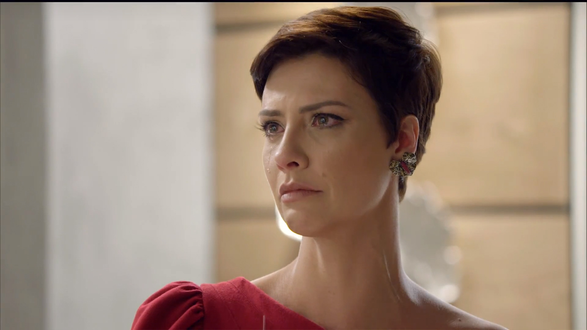 Sophia (Camila Rodrigues) em Topíssima
