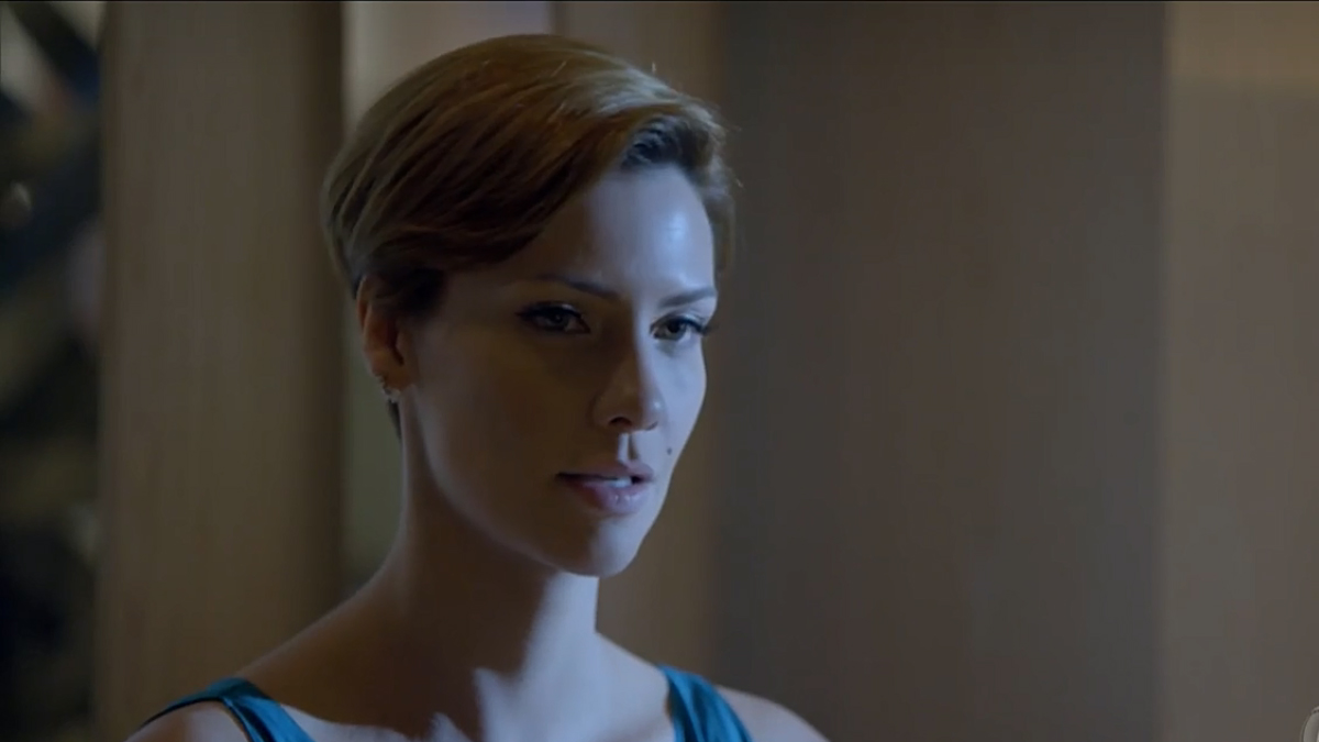 Sophia (Camila Rodrigues) em Topíssima