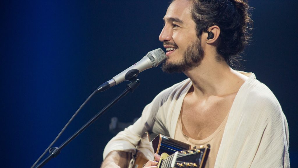 Tiago Iorc no Acústico MTV