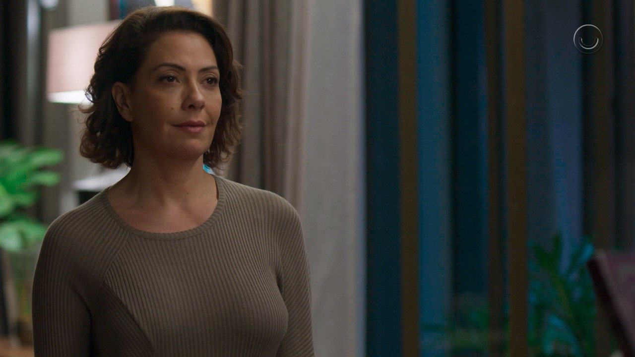 Nana (Fabíula Nascimento) em cena de Bom Sucesso.