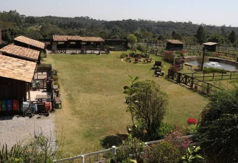 Área externa A Fazenda 11