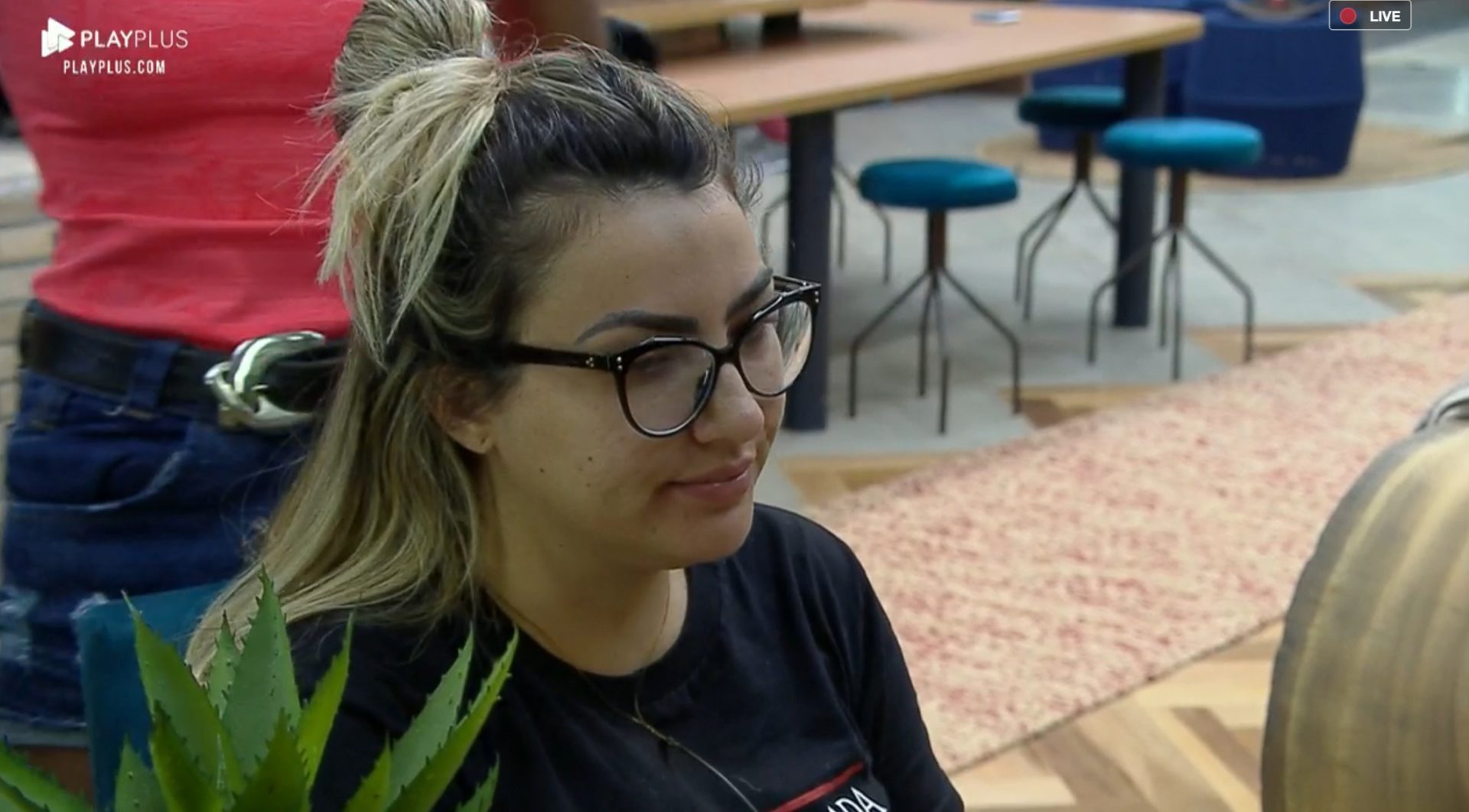 Thayse em A Fazenda
