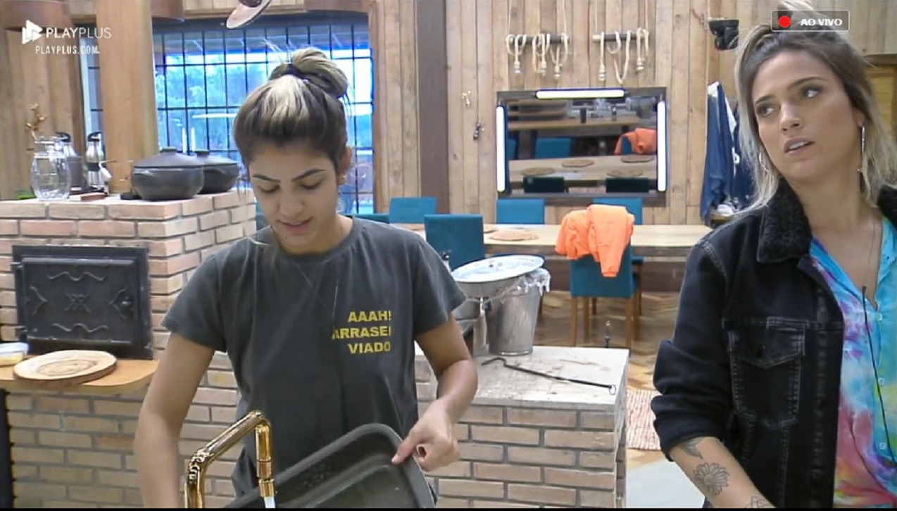 Hariany e Tati em A Fazenda 11