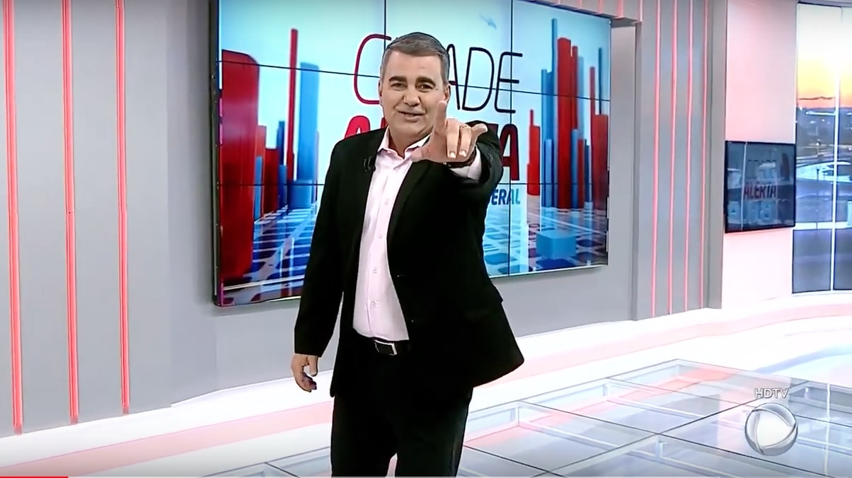 Henrique Chaves: apresentador voltará ao Balanço Geral DF depois de 3 anos; âncora comando programa entre 2006 e 2016 (Reprodução/RecordTV)