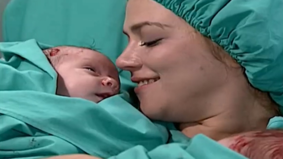 Laura (Vivianne Pasmanter) em Por Amor