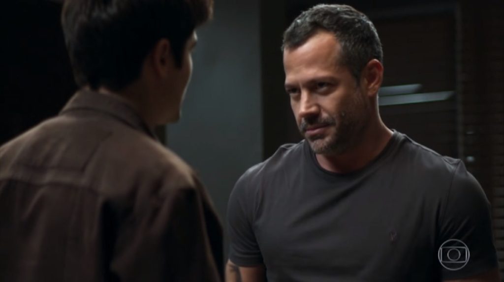 Leandro (Guilherme Leicam) e Agno (Malvino Salvador), de A Dona do Pedaço