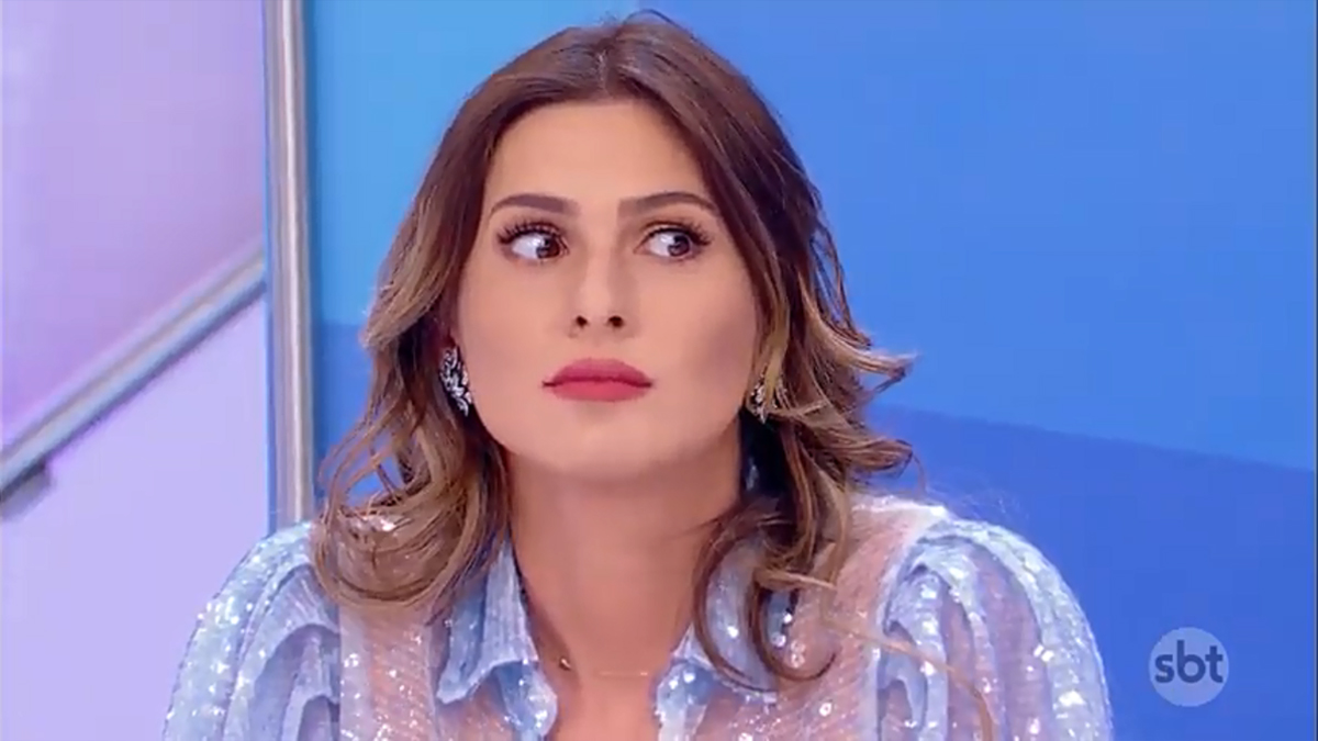 Lívia Andrade no Programa Silvio Santos