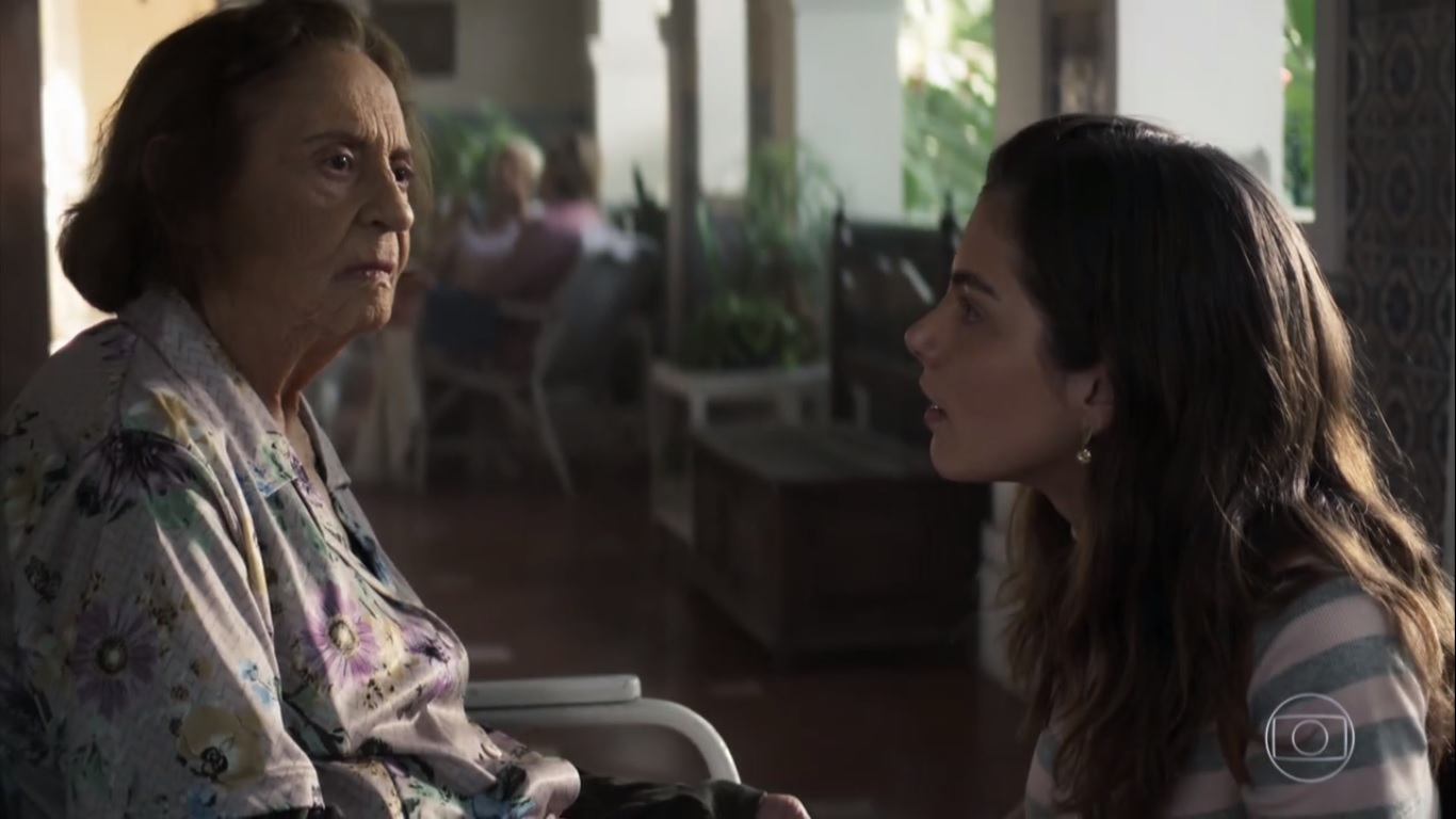 Matilde (Laura Cardoso) e Joana (Bruna Hamú) de A Dona do Pedaço